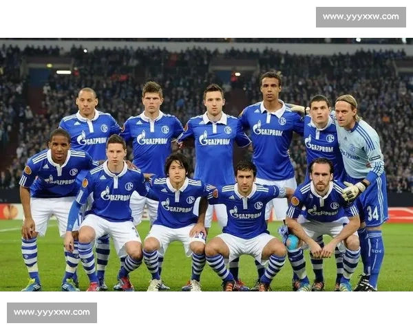 欧战焦点阿贾克斯对决沙尔克谁能掌控比赛节奏与命运胜负走向之夜